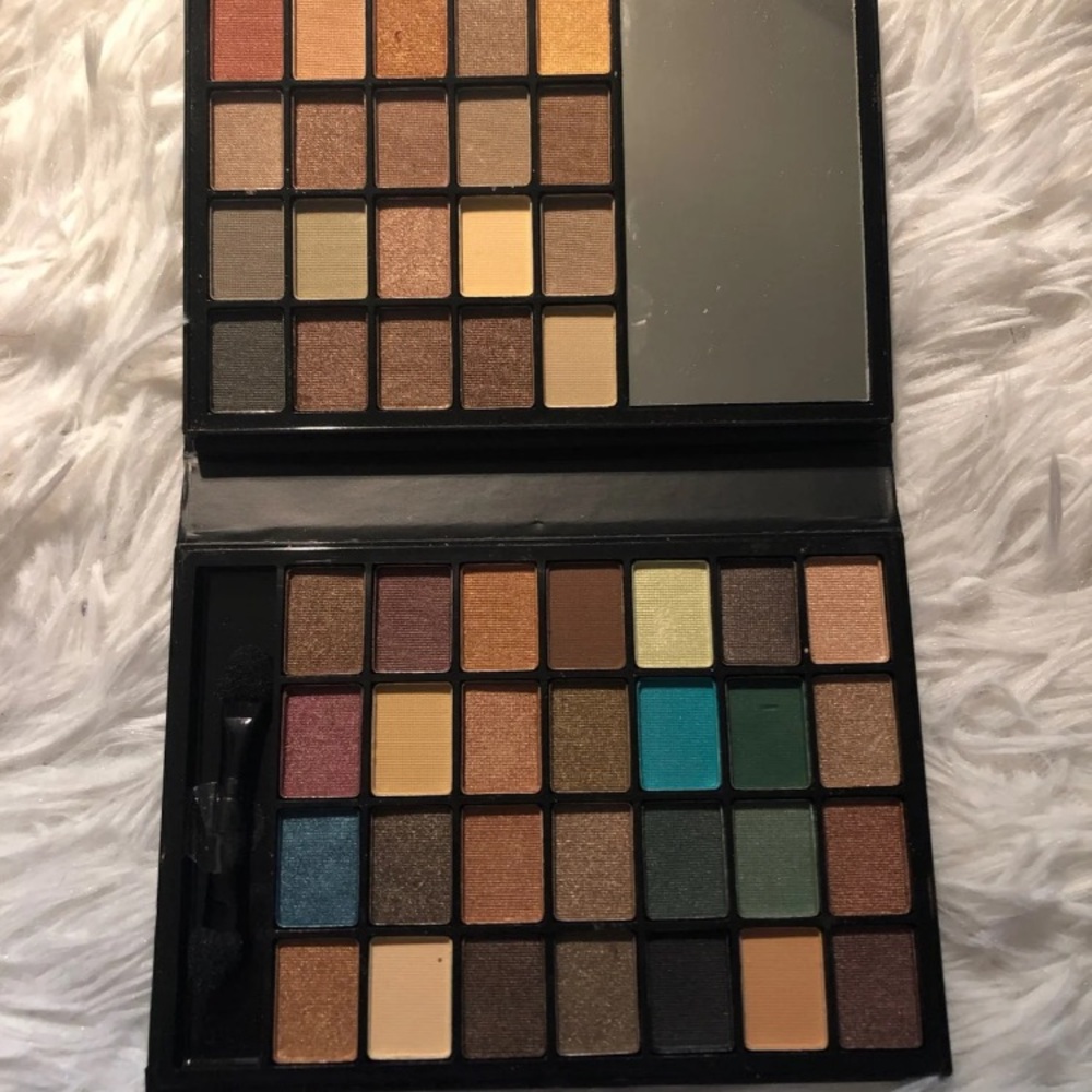 Elf eyeshadow palette